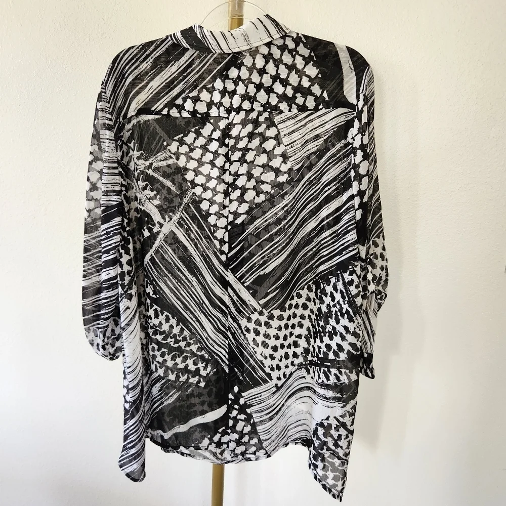 Chicos 3 Roll Tab Sleeve Button Front Blouse Semi Sheer Womens Size XL White NWT - Picture 8 of 8